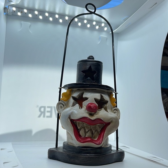 Creepy clown light up lantern ! - Picture 7 of 8